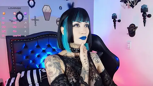 Snapshot of IsisRaichuu_ chatting on 01-13-26, 07:19 IsisRaichuu online show from 01-13-26, 07:19