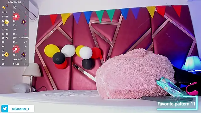 Snapshot of JulianaaHerrera chatting on 10-04-25, 11:19 JulianaaHerrera online show from 10-04-25, 11:19