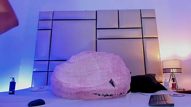 Snapshot of JulianaaHerrera chatting on 10-23-25, 11:20 JulianaaHerrera online show from 10-23-25, 11:20