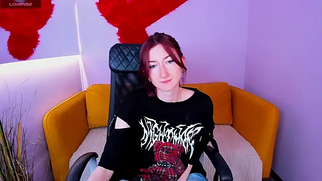 Violet Moreau online show from 07-10-26, 09:56