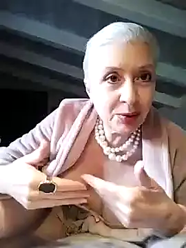 Snapshot of divinaerotica chatting on 02-16-25, 03:27 divinaerotica online show from 02-16-25, 03:27