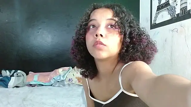 Lola-Pretty online show from 10-07-25, 06:05