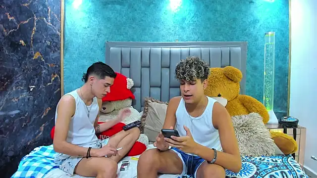 Snapshot of Sexys_Hornys_Boys chatting on 02-03-25, 10:54 Sexys Hornys Boys online show from 02-03-25, 10:54