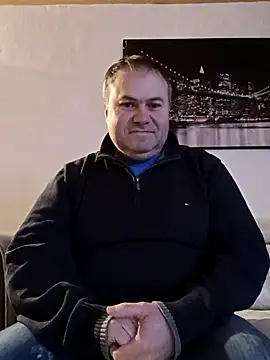 Snapshot of Pourleplasirs chatting on 02-04-25, 11:27 Pourleplasirs online show from 02-04-25, 11:27