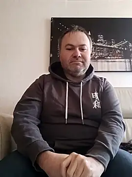 Snapshot of Pourleplasirs chatting on 02-21-25, 12:39 Pourleplasirs online show from 02-21-25, 12:39