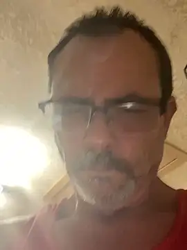 Snapshot of Crackerg73 chatting on 10-25-25, 06:46 Crackerg73 online show from 10-25-25, 06:46