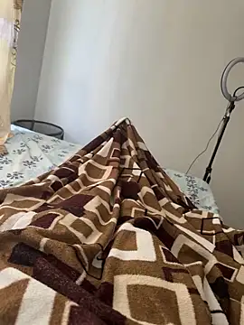 jhonnes  online show from 09-28-25, 02:11