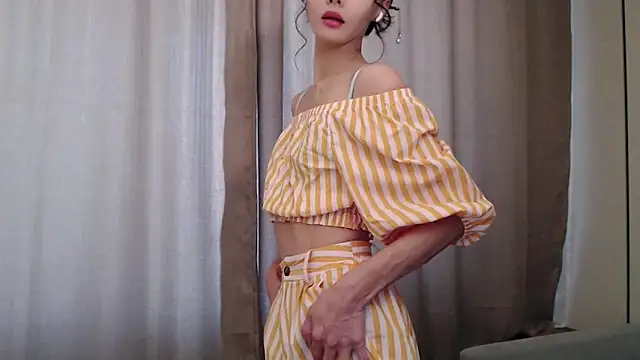 Snapshot of Fudzik0 chatting on 10-30-25, 05:20 Fudzik0 online show from 10-30-25, 05:20