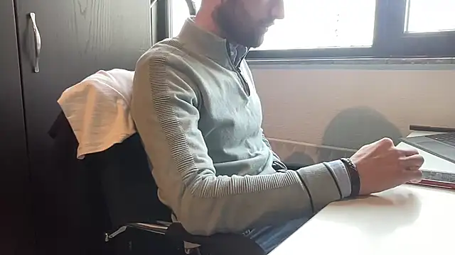 Snapshot of bullyboyy chatting on 02-09-26, 10:41 bullyboyy online show from 02-09-26, 10:41