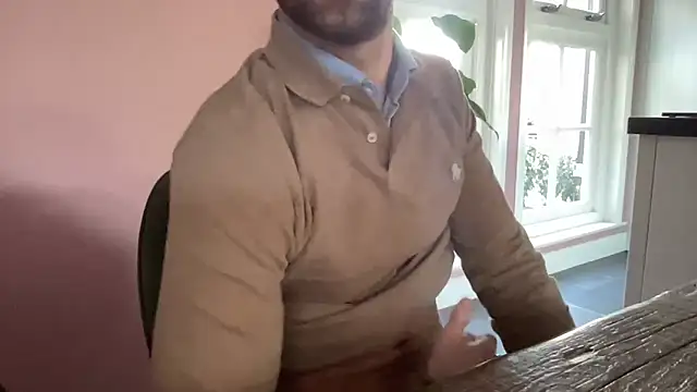 Snapshot of bullyboyy chatting on 04-06-26, 06:36 bullyboyy online show from 04-06-26, 06:36