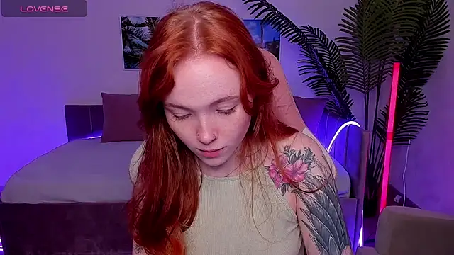 Maya Light online show from 09-22-25, 02:02