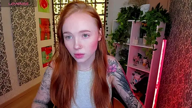 Maya Light online show from 10-08-25, 01:47