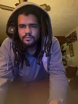 Snapshot of B3-Dindles chatting on 03-09-26, 05:00 B3-Dindles online show from 03-09-26, 05:00