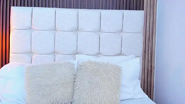 Ariana greenblat online show from 03-24-26, 05:18