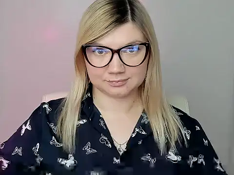 Lola moree online show from 10-08-25, 06:05