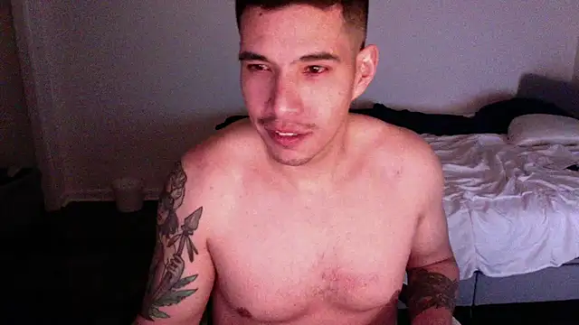 Snapshot of NicaBOi chatting on 02-05-25, 05:20 NicaBOi online show from 02-05-25, 05:20