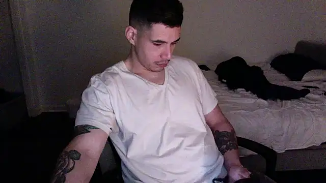 Snapshot of NicaBOi chatting on 02-05-25, 12:49 NicaBOi online show from 02-05-25, 12:49