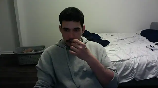 Snapshot of NicaBOi chatting on 03-05-25, 04:02 NicaBOi online show from 03-05-25, 04:02