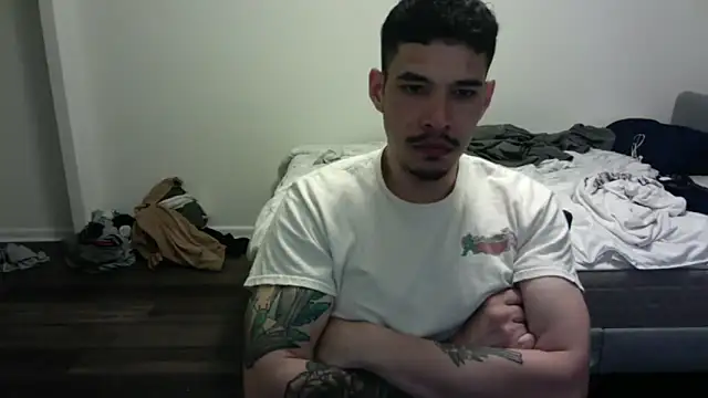 Snapshot of NicaBOi chatting on 03-16-25, 04:41 NicaBOi online show from 03-16-25, 04:41