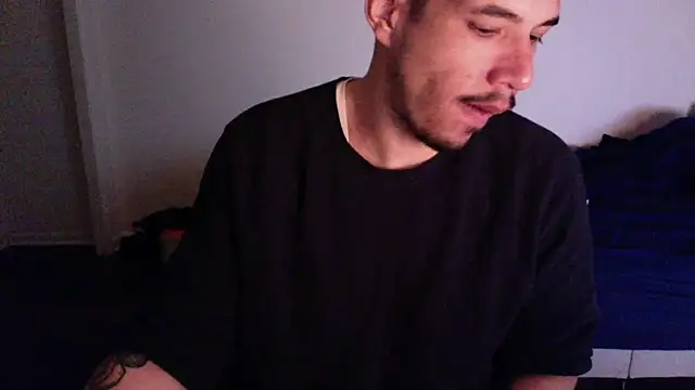 Snapshot of NicaBOi chatting on 03-18-25, 09:31 NicaBOi online show from 03-18-25, 09:31