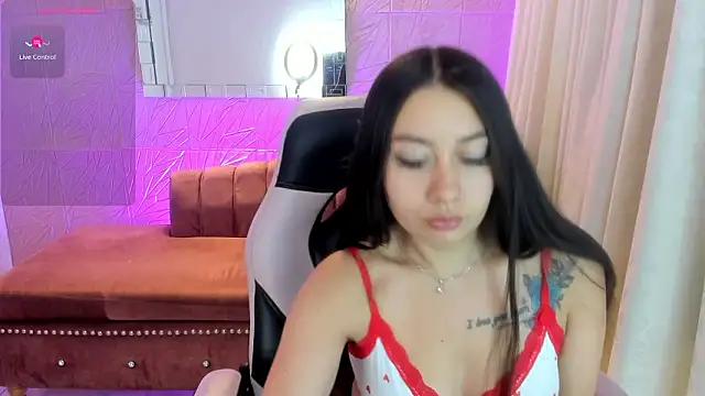 Snapshot of miss_isabella_m chatting on 02-24-26, 01:31 miss isabella m online show from 02-24-26, 01:31