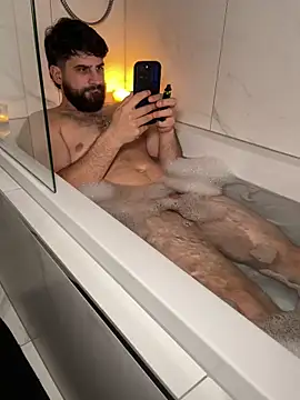 Snapshot of lucas_kazimm chatting on 11-12-25, 05:02 lucas kazimm online show from 11-12-25, 05:02