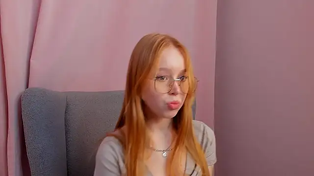 Snapshot of DarylBody chatting on 02-06-25, 09:49 DarylBody online show from 02-06-25, 09:49