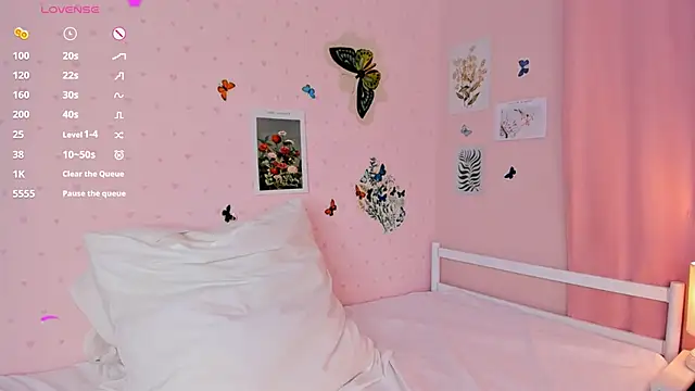 Snapshot of DarylBody chatting on 03-10-25, 10:45 DarylBody online show from 03-10-25, 10:45