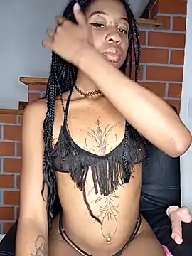 Snapshot of Zaira_Rose_ chatting on 02-23-25, 01:32 Zaira Rose online show from 02-23-25, 01:32