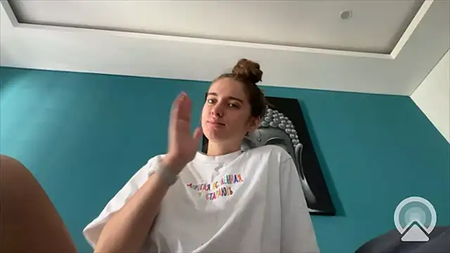 Snapshot of valure_lera chatting on 03-04-25, 02:06 valure lera online show from 03-04-25, 02:06