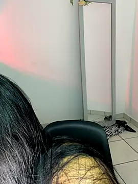 Snapshot of meli_ortiz_ chatting on 09-18-25, 06:32 meli ortiz online show from 09-18-25, 06:32