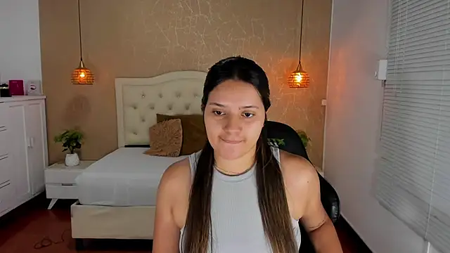 Hadley  online show from 06-17-26, 03:09