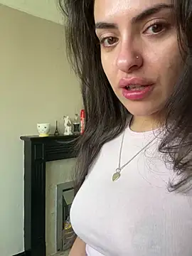 Snapshot of cute_carly_ chatting on 03-15-25, 08:26 cute carly online show from 03-15-25, 08:26