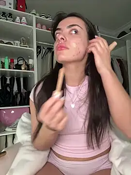Snapshot of cute_carly_ chatting on 03-15-25, 12:02 cute carly online show from 03-15-25, 12:02
