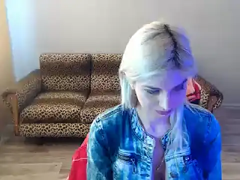 Snapshot of SexyBeatriice chatting on 02-27-25, 07:12 SexyBeatriice online show from 02-27-25, 07:12