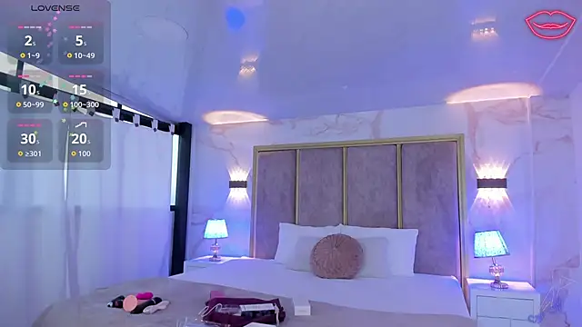 Snapshot of AliDiaz_ chatting on 09-13-25, 12:16 AliDiaz online show from 09-13-25, 12:16