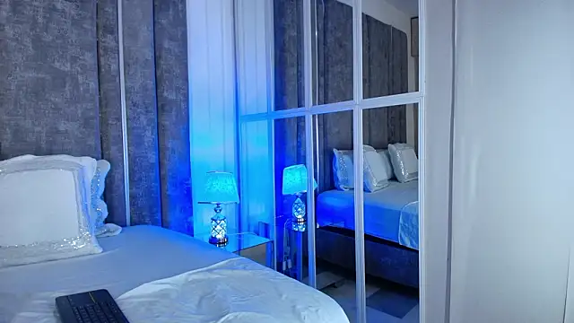 Snapshot of AliDiaz_ chatting on 02-21-26, 07:15 AliDiaz online show from 02-21-26, 07:15