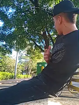 arevalo1124 online show from 09-28-25, 09:42