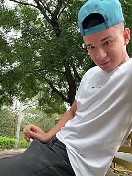 arevalo1124 online show from 10-11-25, 09:35