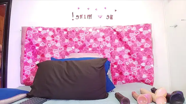 sharlott miller online show from 02-11-25, 11:54