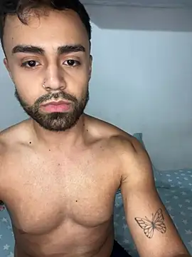 Snapshot of hornytwins15 chatting on 02-16-25, 04:31 hornytwins15 online show from 02-16-25, 04:31