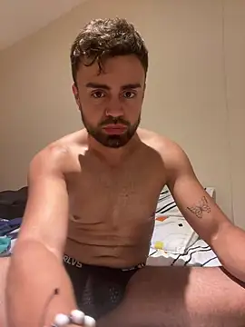 Snapshot of hornytwins15 chatting on 02-26-25, 04:58 hornytwins15 online show from 02-26-25, 04:58