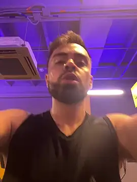 Snapshot of hornytwins15 chatting on 03-05-25, 09:04 hornytwins15 online show from 03-05-25, 09:04