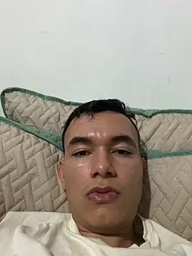 Snapshot of hornytwins15 chatting on 03-11-25, 03:37 hornytwins15 online show from 03-11-25, 03:37