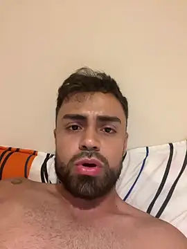 Snapshot of hornytwins15 chatting on 03-13-25, 04:05 hornytwins15 online show from 03-13-25, 04:05