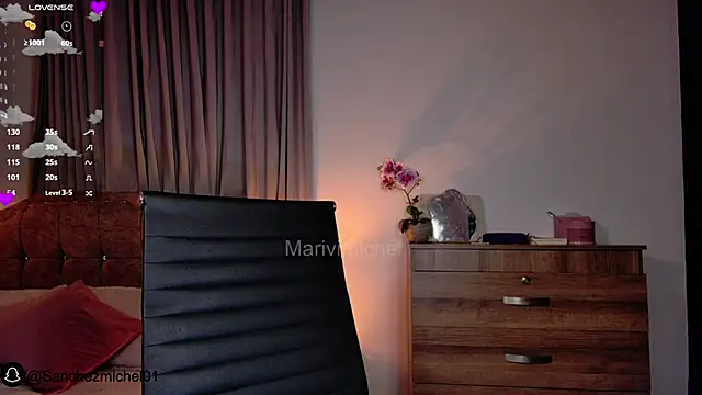 Marivimichel1 online show from 02-12-25, 09:42