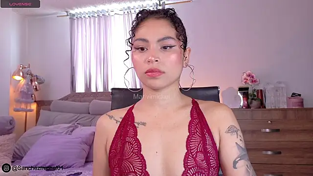 Snapshot of Marivimichel1 chatting on 10-14-25, 07:03 Marivimichel1 online show from 10-14-25, 07:03