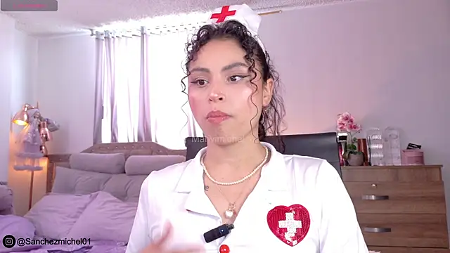 Snapshot of Marivimichel1 chatting on 10-19-25, 07:03 Marivimichel1 online show from 10-19-25, 07:03