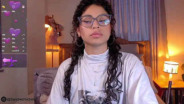 Snapshot of Marivimichel1 chatting on 11-14-25, 10:47 Marivimichel1 online show from 11-14-25, 10:47