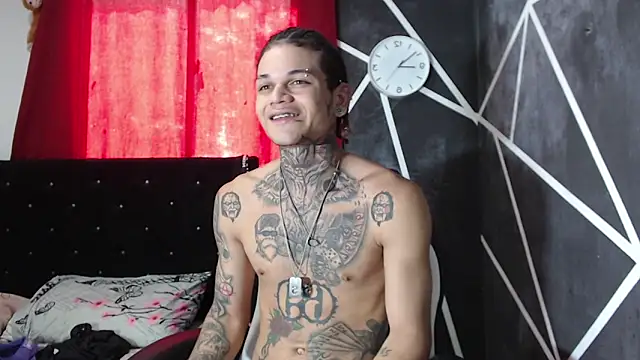 Snapshot of hot_man05 chatting on 10-03-25, 06:49 hot man05 online show from 10-03-25, 06:49